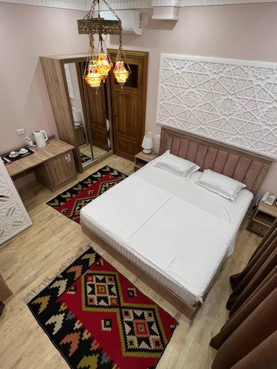 בוקורו Nodirabegim Boutique Hotel מראה חיצוני תמונה