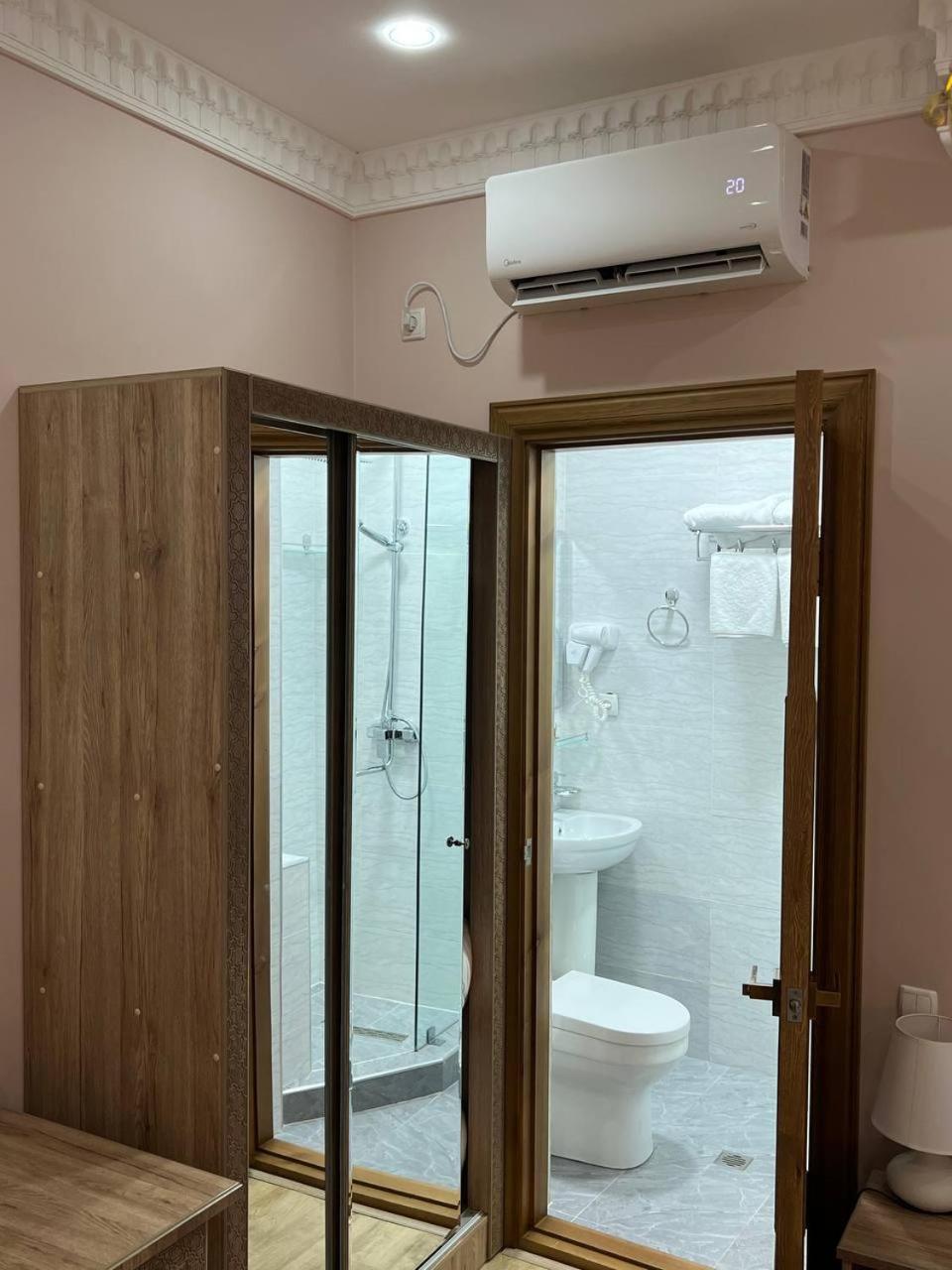 בוקורו Nodirabegim Boutique Hotel מראה חיצוני תמונה